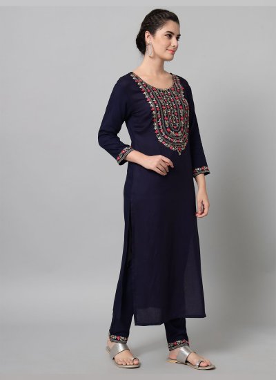 Distinctively Straight Salwar Suit For Casual