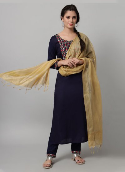 Distinctively Straight Salwar Suit For Casual