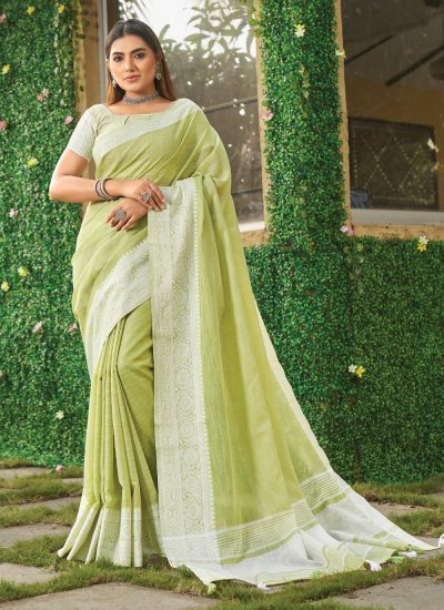 Distinctively Weaving Green Classic Saree