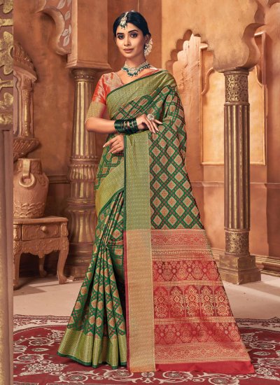 Distinguishable Patola Silk  Weaving Trendy Saree