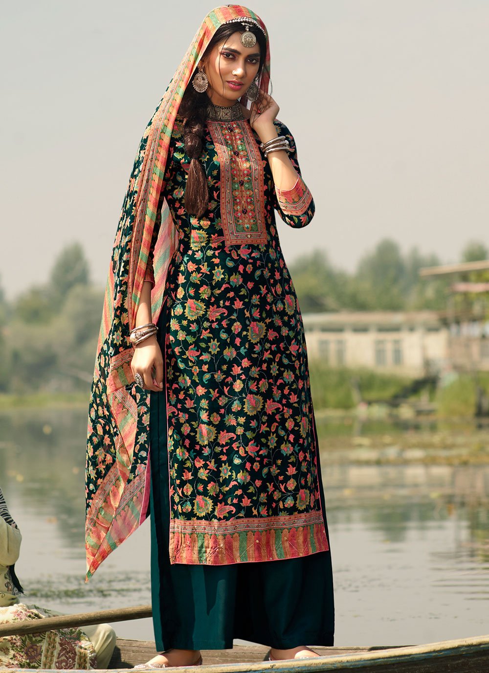 Thread Hand Embroidered Woman Suit, Designer Salwar Suits, Kashmiri, Indian  Ethnic Wear, Woman Dress, Hand Embroidery, Embroidered Outfit - Etsy