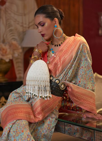 Enthralling Handloom silk Sangeet Saree