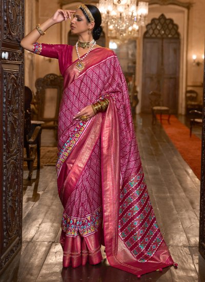 Enticing Contemporary Saree For Party