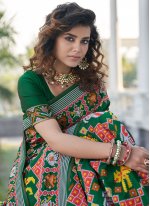 Excellent Weaving Patola Silk  Green Classic Designer Saree