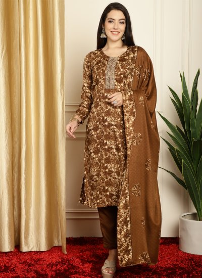Exotic Geometric Print Pashmina Pant Style Suit