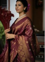 Exotic Weaving Kanjivaram Silk Gold and Purple Trendy Saree
