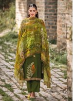 Extraordinary Green Silk Pakistani Salwar Kameez