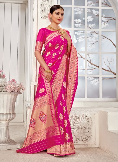 
                            Extraordinary Weaving Pink Banarasi Silk Classic Saree