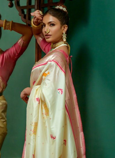 
                            Fantastic Woven Silk Contemporary Saree
