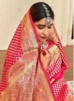 Fashionable Banarasi Silk Weaving Traditional Saree