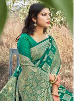 Genius Weaving Green Banarasi Silk Designer Traditional Saree