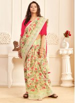 Glorious Traditional Saree For Festival