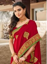 Glowing Magenta Patch Border Traditional Saree