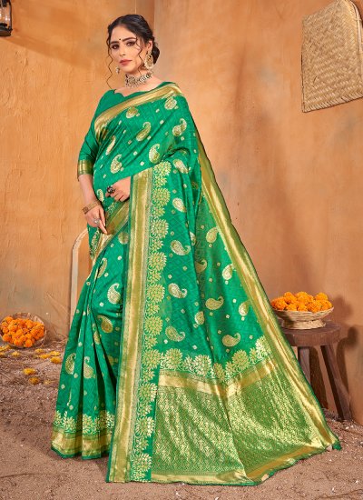Graceful Banarasi Silk Weaving Classic Saree