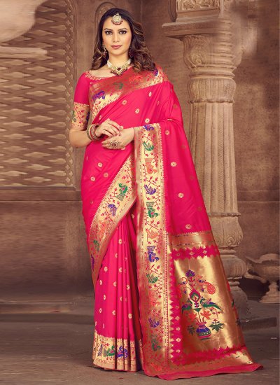 Gratifying Weaving Silk Contemporary Style Saree