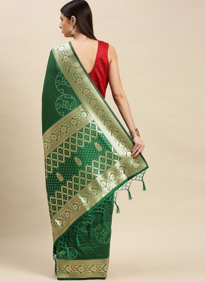 
                            Green Banarasi Silk Traditional Saree