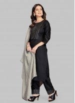 Groovy Embroidered Pant Style Suit