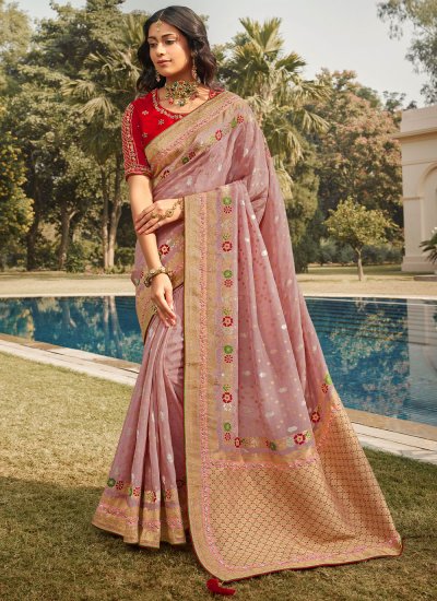 Heavenly Traditional Saree For Party