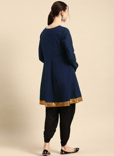 Imposing Embroidered Party Party Wear Kurti