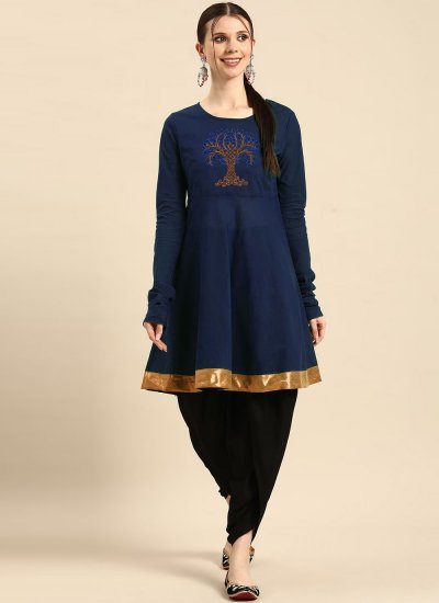 Imposing Embroidered Party Party Wear Kurti