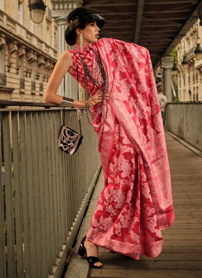 Incredible Handloom Cotton Trendy Saree