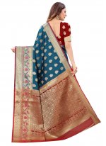 Intriguing Silk Weaving Traditional Designer Saree