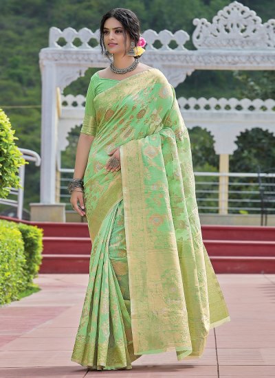 Invigorating Linen Weaving Traditional Designer Saree