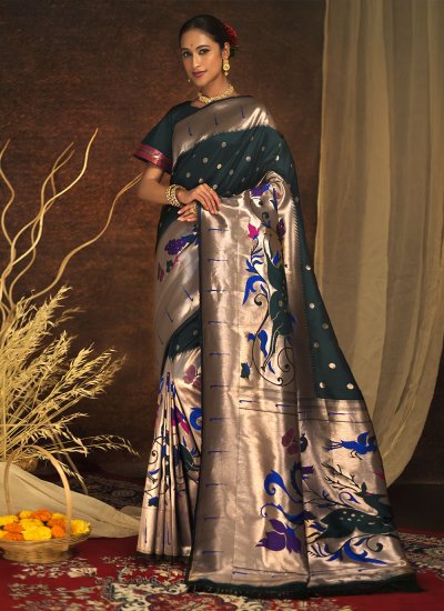 Invigorating Zari Silk Designer Saree