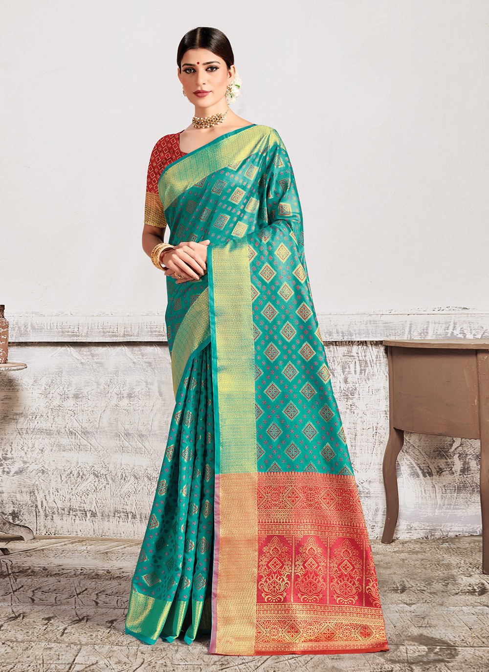 Buy Wine Chinon Patch Border Work Contemporary Saree for Casual Online :  277912 -