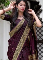 Lovely Weaving Traditional Designer Saree
