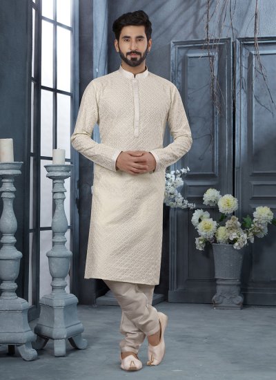 Lucknowi Embroidered Kurta in Off White