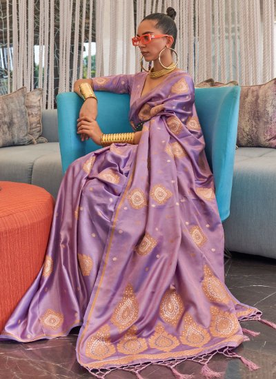 
                            Marvelous Zari Saree