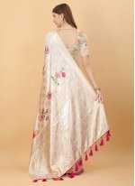 Modernistic Weaving Silk Off White Traditional Saree