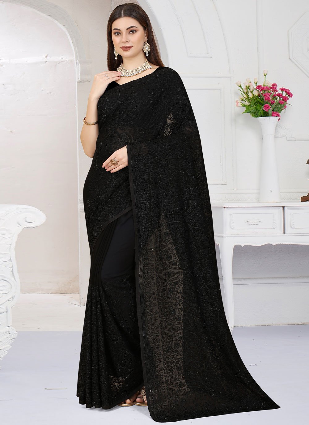 Black Plain Georgette Saree with Blouse Piece