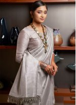 Monumental Raw Silk Weaving Traditional Designer Saree