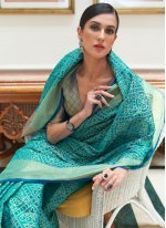 Noble Patola Silk  Weaving Traditional Saree