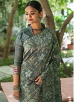 Patola Silk  Weaving Casual Saree in Grey