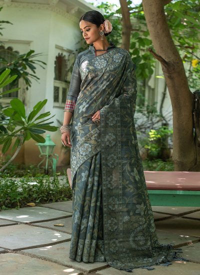 Patola Silk  Weaving Casual Saree in Grey