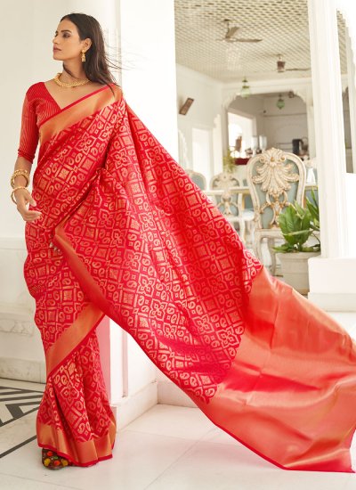 Piquant Weaving Handloom silk Red Bollywood Saree