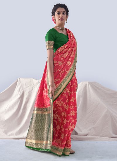 Prepossessing Silk Weaving Pink Classic Saree