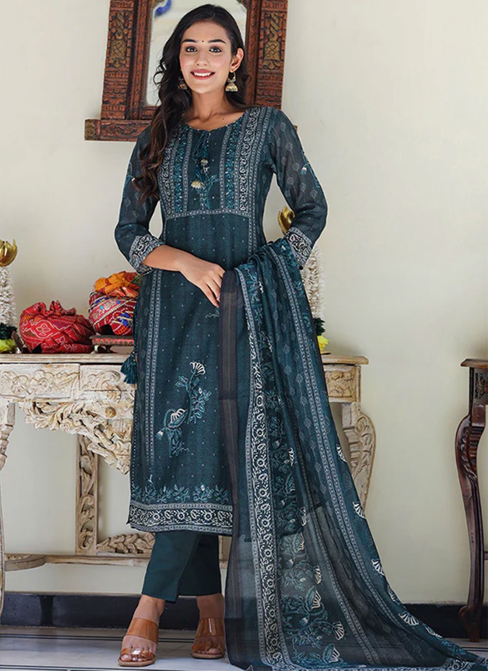 Salwar kameez for engagement on sale party