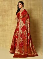 Renowned Weaving Silk Bandhej Saree