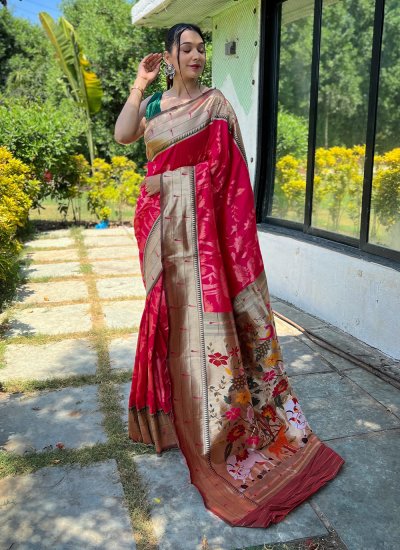 Riveting Silk Woven Saree