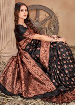 Royal Trendy Saree For Mehndi