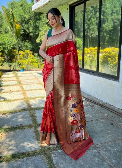 Sensible Woven Silk Classic Saree
