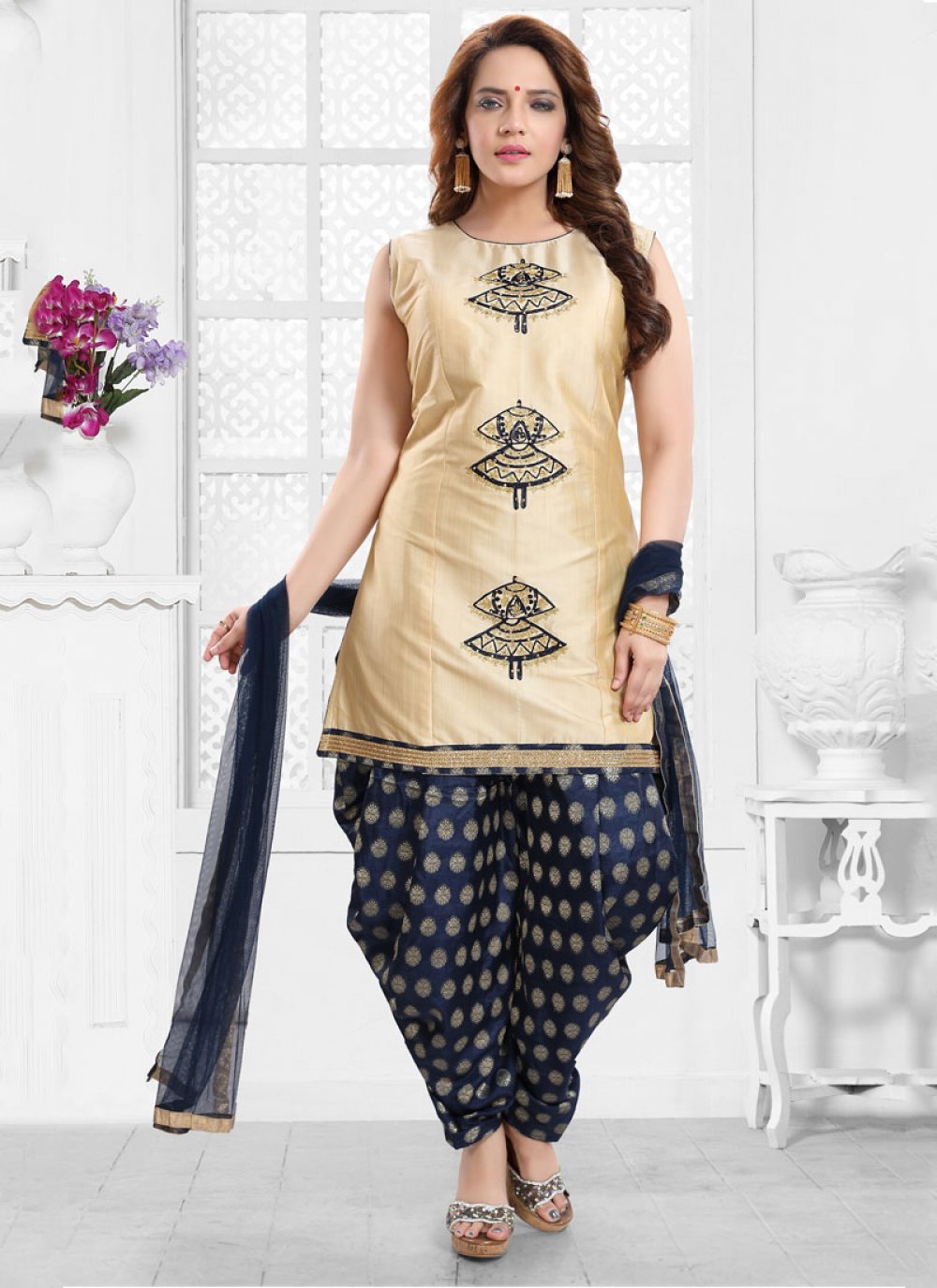 Navy Blue Color Silk Cotton Kashmiri Embroidered Designer Suit Salwar Kameez  With Dupatta, Kashmiri Salwar Suit, Tilla work suit, कश्मीरी सूट - Kyra  International, Jammu | ID: 25251101833