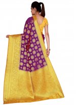 Silk Weaving Contemporary Saree in Magenta