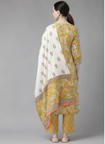 Snazzy Salwar Suit For Casual