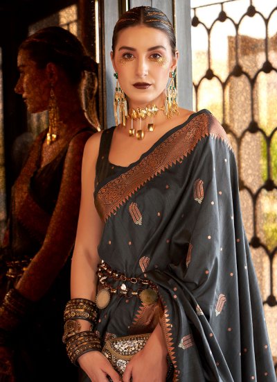 Sorcerous Banarasi Silk Weaving Grey Saree