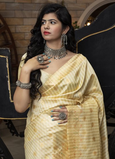 Sparkling Cream Weaving Banarasi Silk Silk Saree